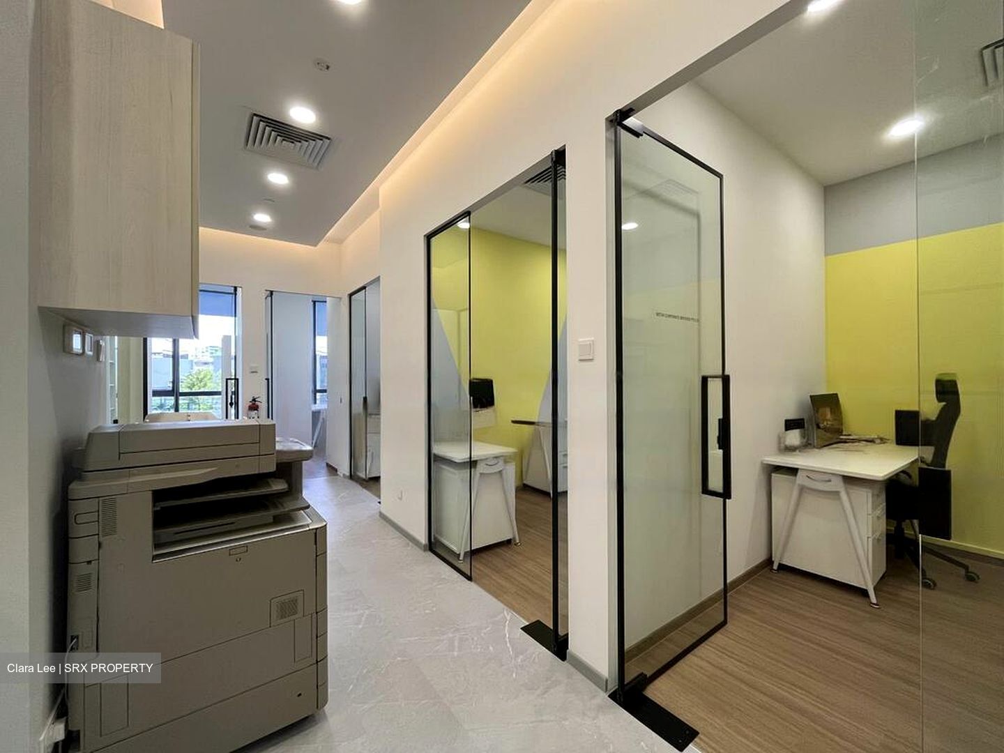 Woods Square (D25), Office #462633431